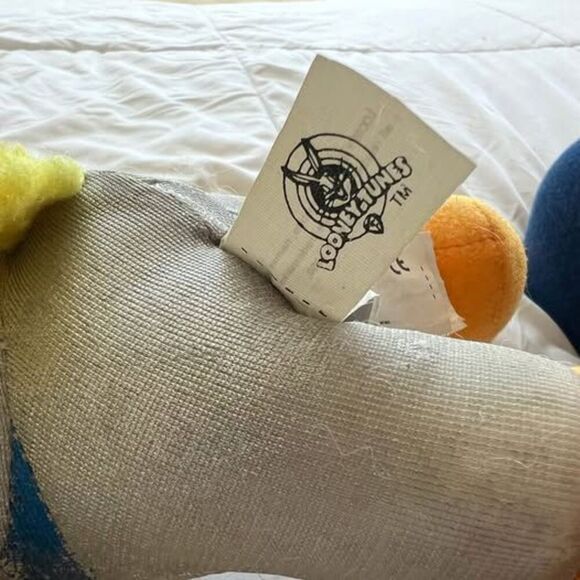 Vintage 1996 Tweety Space Suit Looney Tunes Yellow Stuffed Figure Collectible - Picture 4 of 7